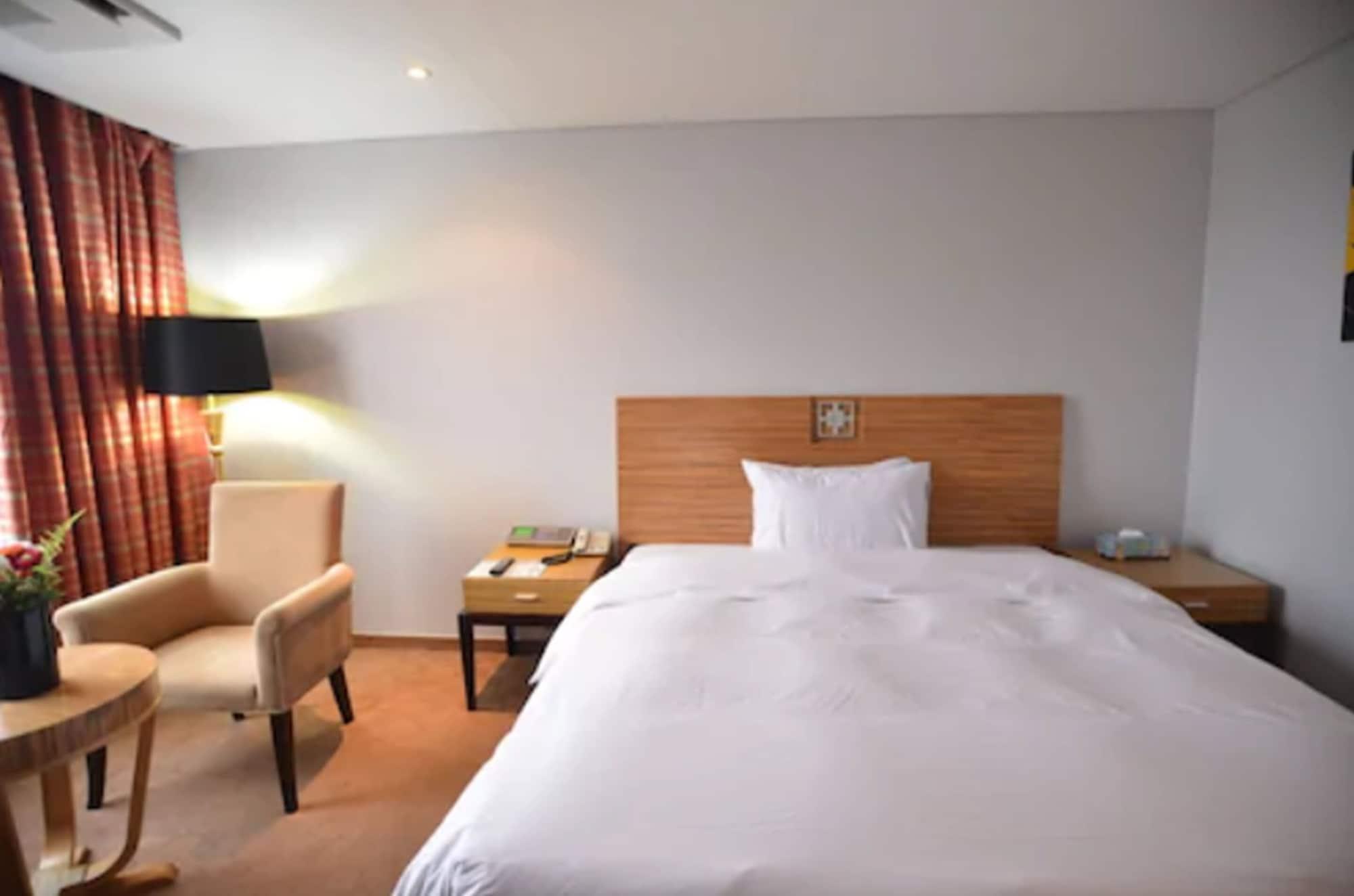 פוהאנג Philos Hotel מראה חיצוני תמונה