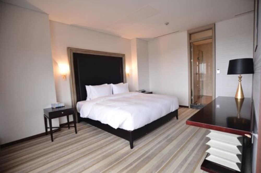 פוהאנג Philos Hotel מראה חיצוני תמונה