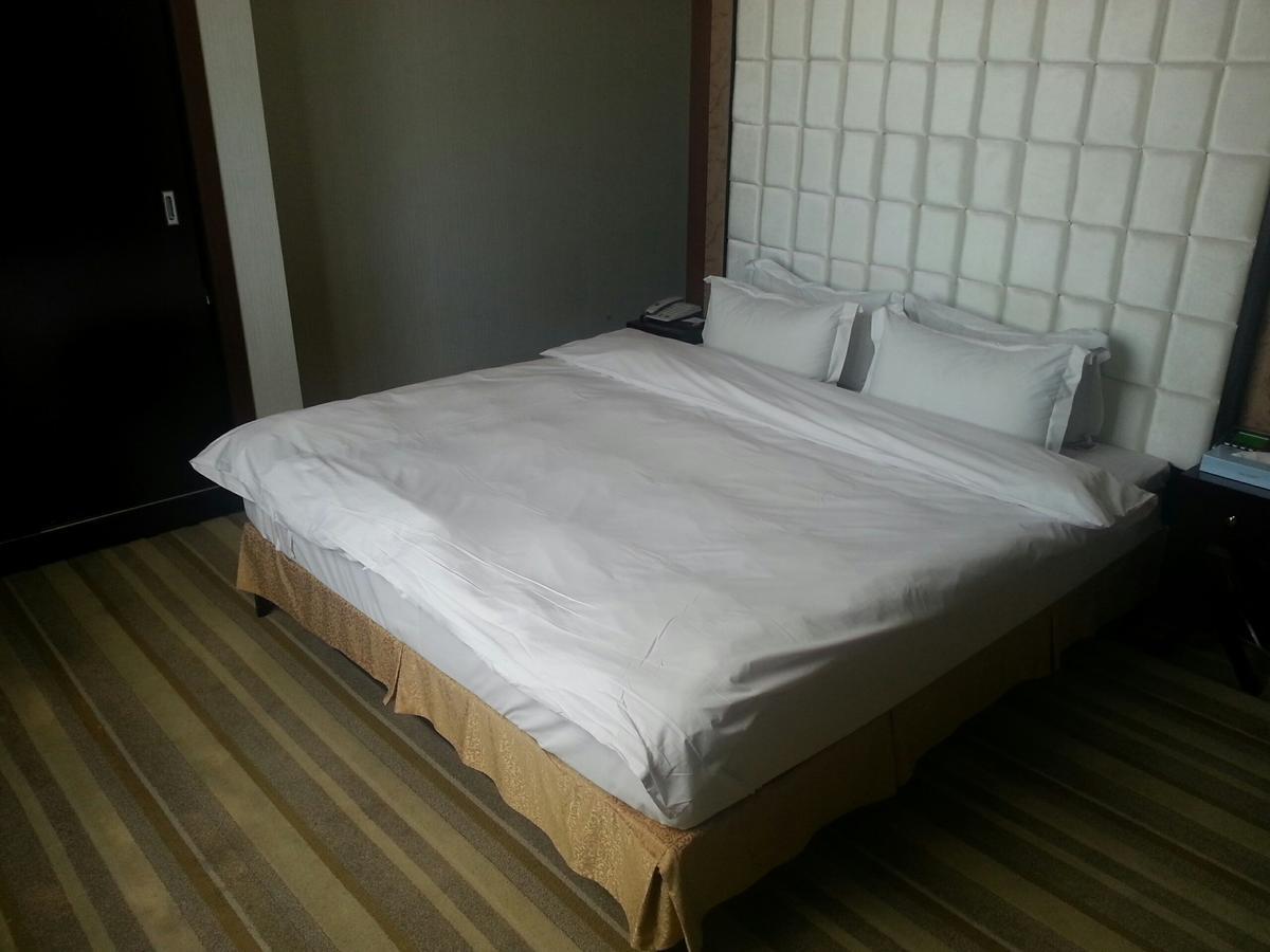 פוהאנג Philos Hotel מראה חיצוני תמונה